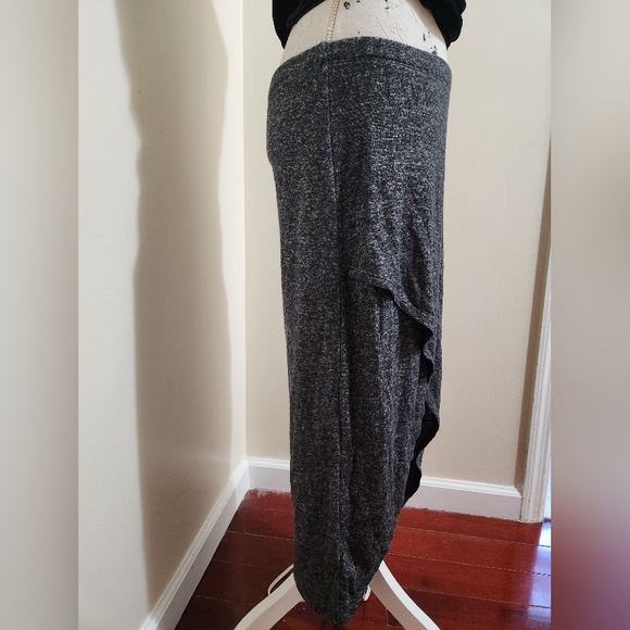 Express Asymmetrical Skirt - Picture 5 of 7